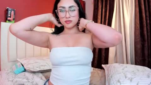 Snapshot of ambaar5 chatting on September 24, 1:53 am Sara online show from September 24, 1:53 am