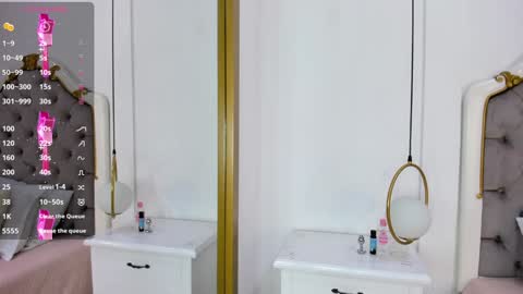 Snapshot of ambar_adamss chatting on December 29, 11:18 am Sara online show from December 29, 11:18 am