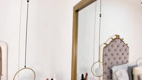 Snapshot of ambar_adamss chatting on January 3, 11:25 am Sara online show from January 3, 11:25 am