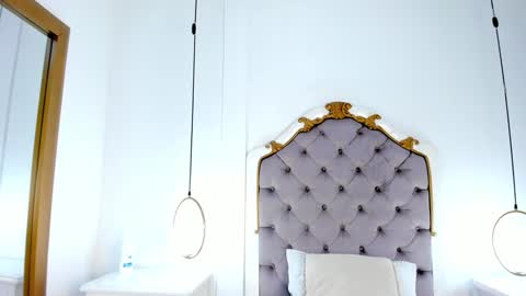 Snapshot of ambar_adamss chatting on February 7, 2:37 pm Sara online show from February 7, 2:37 pm