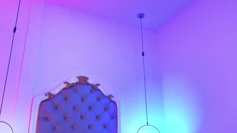 Snapshot of ambar_adamss chatting on October 12, 11:31 am Sara online show from October 12, 11:31 am