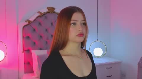 Snapshot of ambar_adamss chatting on November 20, 11:10 am Sara online show from November 20, 11:10 am