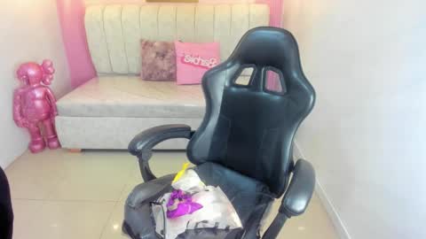 Ambar online show from January 11, 3:00 am