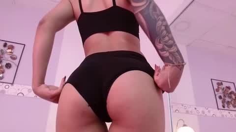 ambar_gh1 online show from February 6, 6:07 am