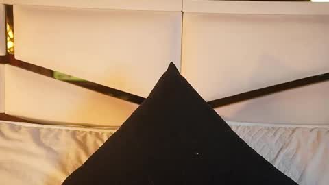 Snapshot of ambar_rosse25 chatting on September 22, 11:34 am Julieta online show from September 22, 11:34 am