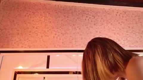 Snapshot of ambar_rosse25 chatting on September 29, 11:37 am Julieta online show from September 29, 11:37 am