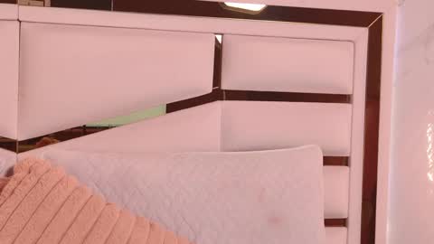 Snapshot of ambar_rosse25 chatting on October 15, 11:32 am Julieta online show from October 15, 11:32 am