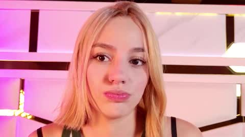 Snapshot of ambar_rosse25 chatting on November 28, 11:35 am Julieta online show from November 28, 11:35 am