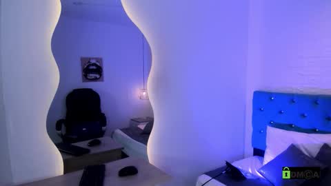 Snapshot of ambarcollins01 chatting on January 6, 9:50 pm ambarcollins01 online show from January 6, 9:50 pm