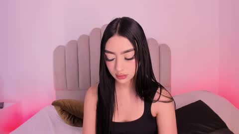 Snapshot of ambarevans_ chatting on November 26, 11:44 am ambarevans_ online show from November 26, 11:44 am