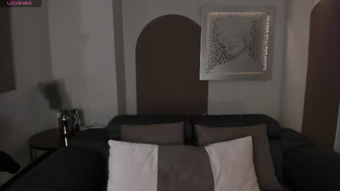 Snapshot of ambarjames_ chatting on July 20, 10:50 am Ambar online show from July 20, 10:50 am