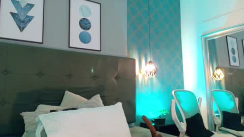 Ambar  online show from February 26, 1:10 pm