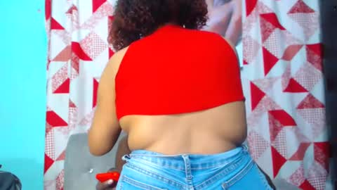 Snapshot of ambeerr_28 chatting on March 7, 2:57 am Amber online show from March 7, 2:57 am