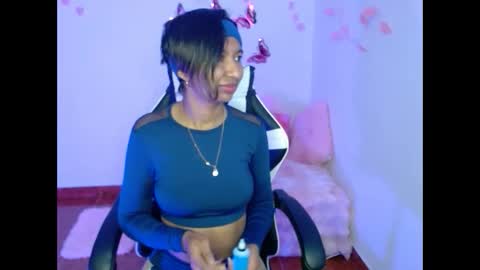 Snapshot of amber__666 chatting on October 16, 1:06 am amber__666 online show from October 16, 1:06 am