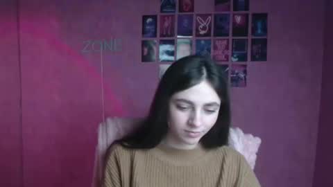 Snapshot of amber__r chatting on February 15, 7:51 am Amber online show from February 15, 7:51 am