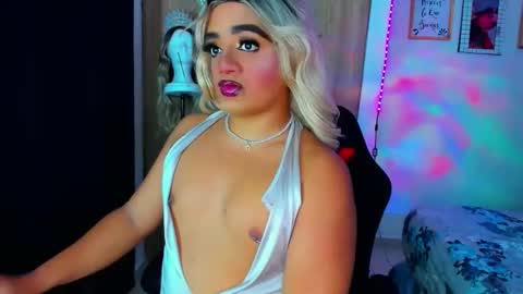 Amber sofia  pitter online show from May 15, 1:01 am