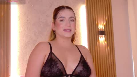 Snapshot of amber_gibsson2 chatting on February 9, 1:59 pm Amber online show from February 9, 1:59 pm