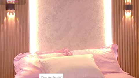 Snapshot of amber_gibsson2 chatting on February 15, 1:31 pm Amber online show from February 15, 1:31 pm