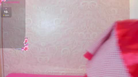Snapshot of amber_hiugs chatting on October 5, 2:26 pm Amber online show from October 5, 2:26 pm
