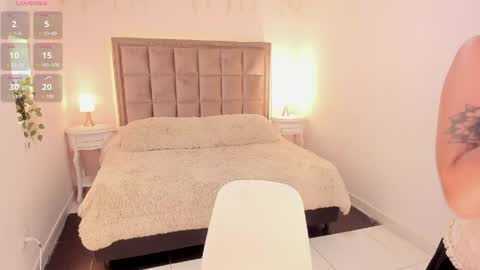 amber_ink online show from April 1, 8:17 pm