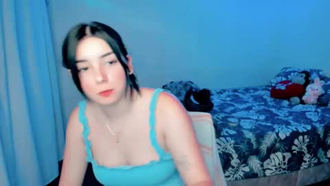 Snapshot of amber_landy1 chatting on December 9, 1:07 am amber online show from December 9, 1:07 am