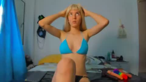 Snapshot of amber_luz_hot chatting on August 6, 8:00 pm amber_luz_hot online show from August 6, 8:00 pm