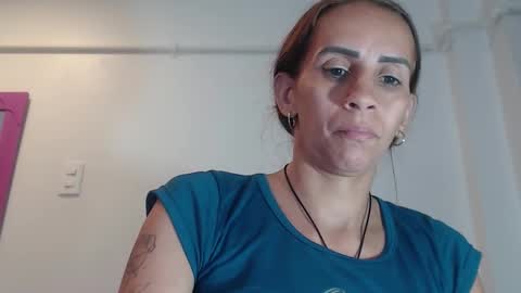 Snapshot of amber_moore chatting on October 23, 1:49 am Amber Moore online show from October 23, 1:49 am