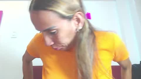 Amber Moore online show from May 26, 5:42 pm