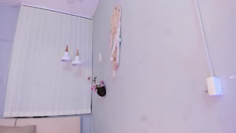 Snapshot of amber_novoa chatting on March 2, 12:23 pm Amber Novoa online show from March 2, 12:23 pm