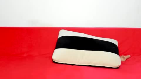 Amber online show from April 13, 6:24 pm