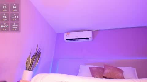 Snapshot of ambercollinns chatting on September 12, 11:10 am Amber Collins online show from September 12, 11:10 am