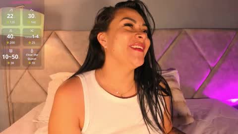 Snapshot of ambercollinns chatting on November 26, 10:49 am Amber Collins online show from November 26, 10:49 am