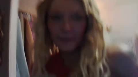 Snapshot of amberdesmond722 chatting on February 10, 11:34 pm Kaligirll online show from February 10, 11:34 pm