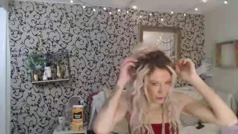 Kaligirll online show from February 15, 8:46 am