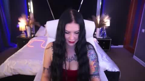 Snapshot of amberdismond chatting on October 1, 6:19 am Anna online show from October 1, 6:19 am