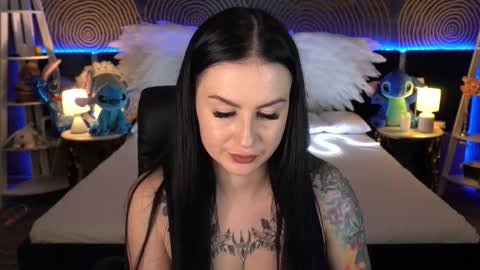 Snapshot of amberdismond chatting on November 22, 2:05 pm Anna online show from November 22, 2:05 pm