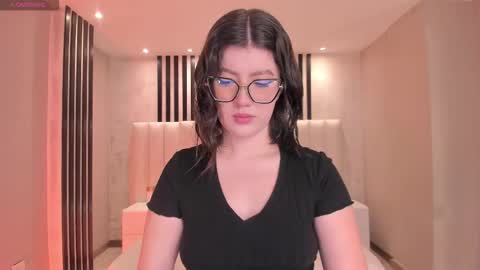 Snapshot of amberfarrell chatting on November 9, 5:44 pm Amber online show from November 9, 5:44 pm