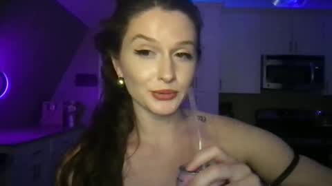 amberkinsley online show from April 11, 7:45 am