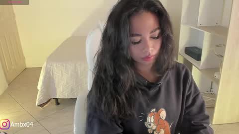 Amber online show from April 1, 1:01 pm