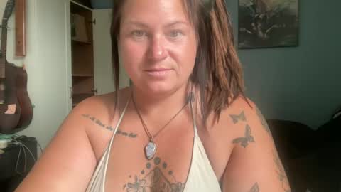 ambermoss7 online show from July 15, 10:48 pm