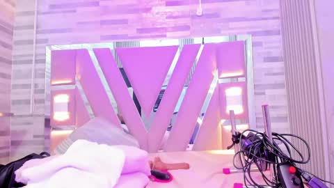 Snapshot of amberr_sweett chatting on May 22, 7:08 pm Amber online show from May 22, 7:08 pm