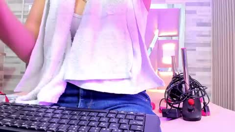 Snapshot of amberr_sweett chatting on May 26, 6:48 pm Amber online show from May 26, 6:48 pm