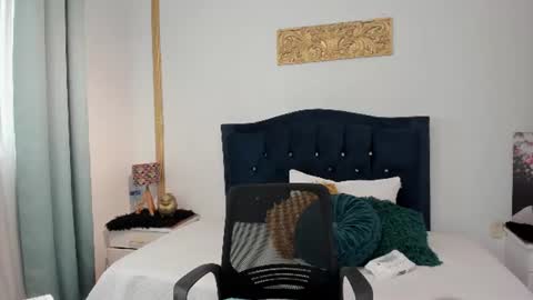 Amber  online show from June 18, 7:07 pm