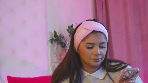 Amberseyes online show from March 13, 7:26 am