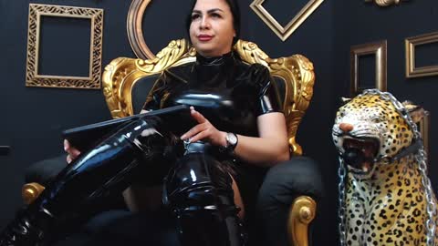 Snapshot of amberxsmithx chatting on February 5, 8:21 am AMBER online show from February 5, 8:21 am