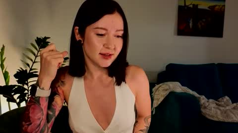 Moon inst 4mbientmoon online show from January 13, 4:12 pm