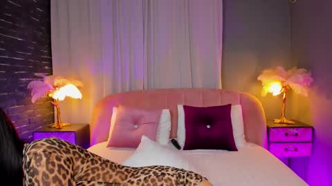 Snapshot of amedeeabanks chatting on January 13, 8:47 pm AMY online show from January 13, 8:47 pm