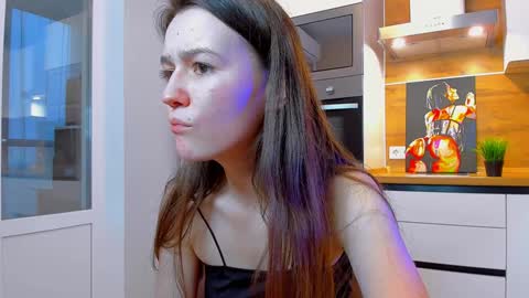 Snapshot of ameli_moon chatting on December 3, 12:38 pm Eileen online show from December 3, 12:38 pm