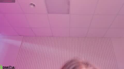 Snapshot of ameli_povilainn chatting on January 7, 9:56 am Ameli online show from January 7, 9:56 am