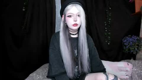 Amelia online show from November 13, 12:15 pm